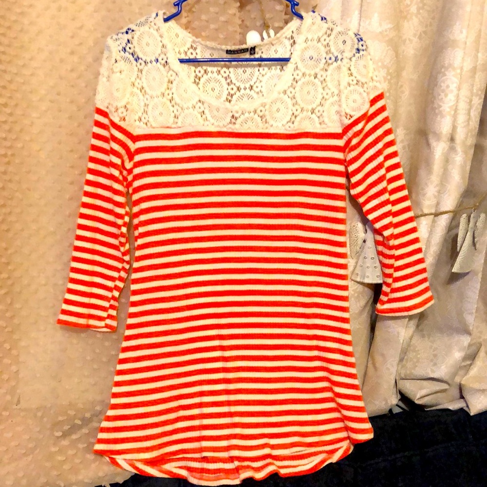NWOT PEACH Striped 3/4 Top w/ Lace Detail
